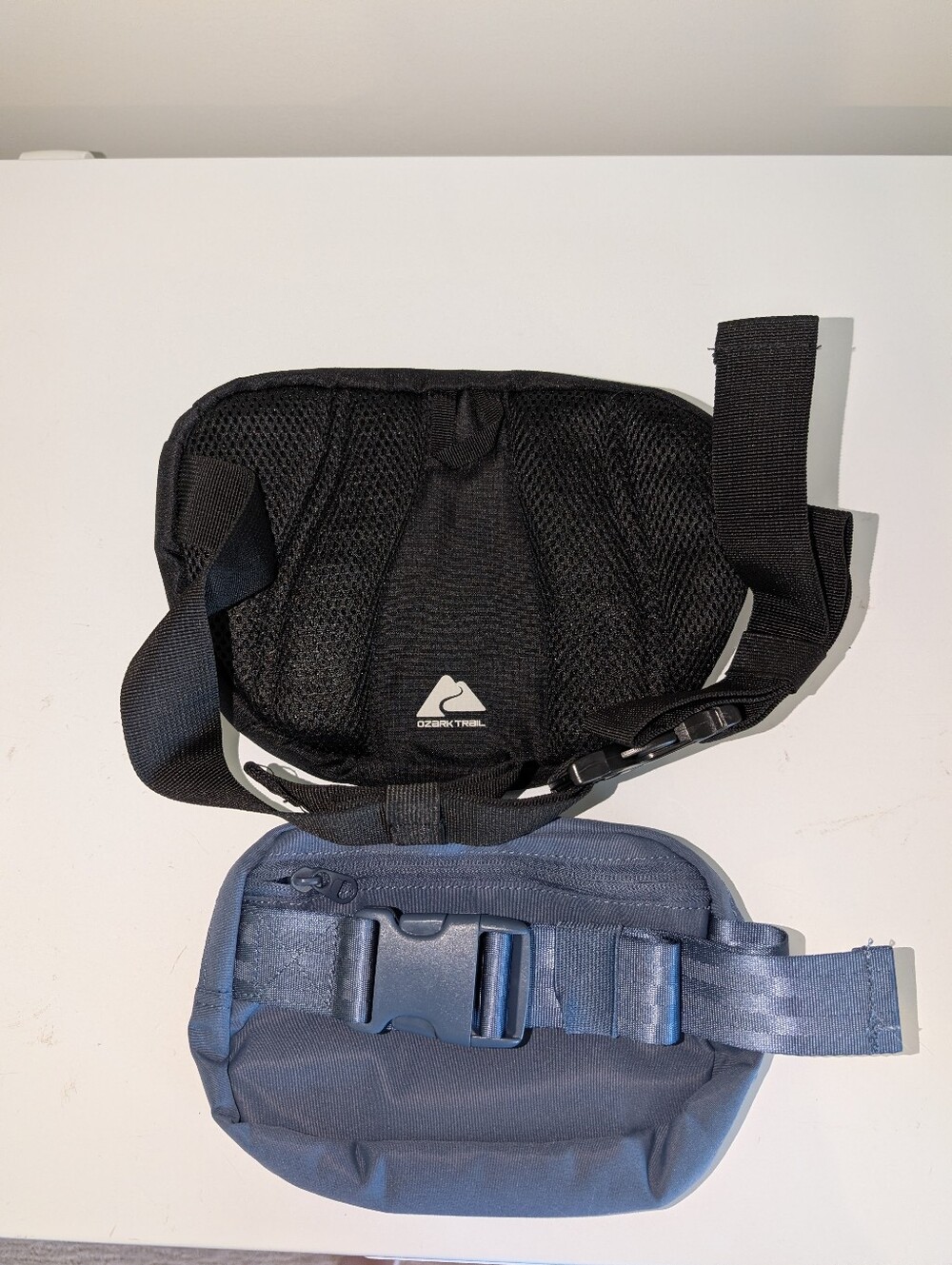 SET of 2 Ozark Trail Belt Bags - Picture 3 of 5